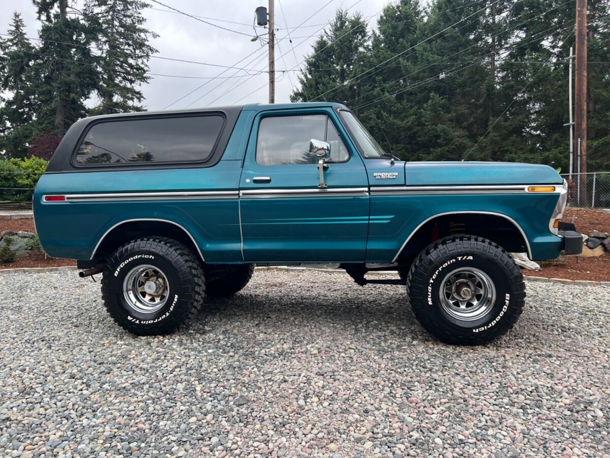 35’s, nice wheels, rancho shocks
