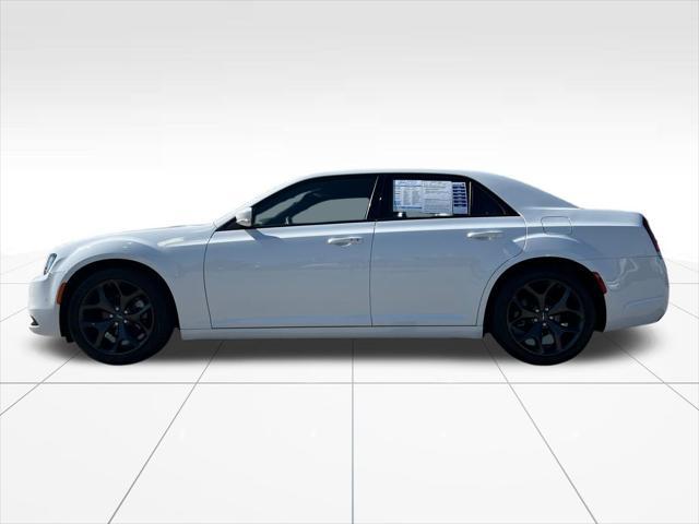 2022 chrysler 300 s