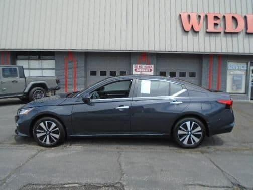 2022 nissan altima 2.5 sv in schenectady, new york