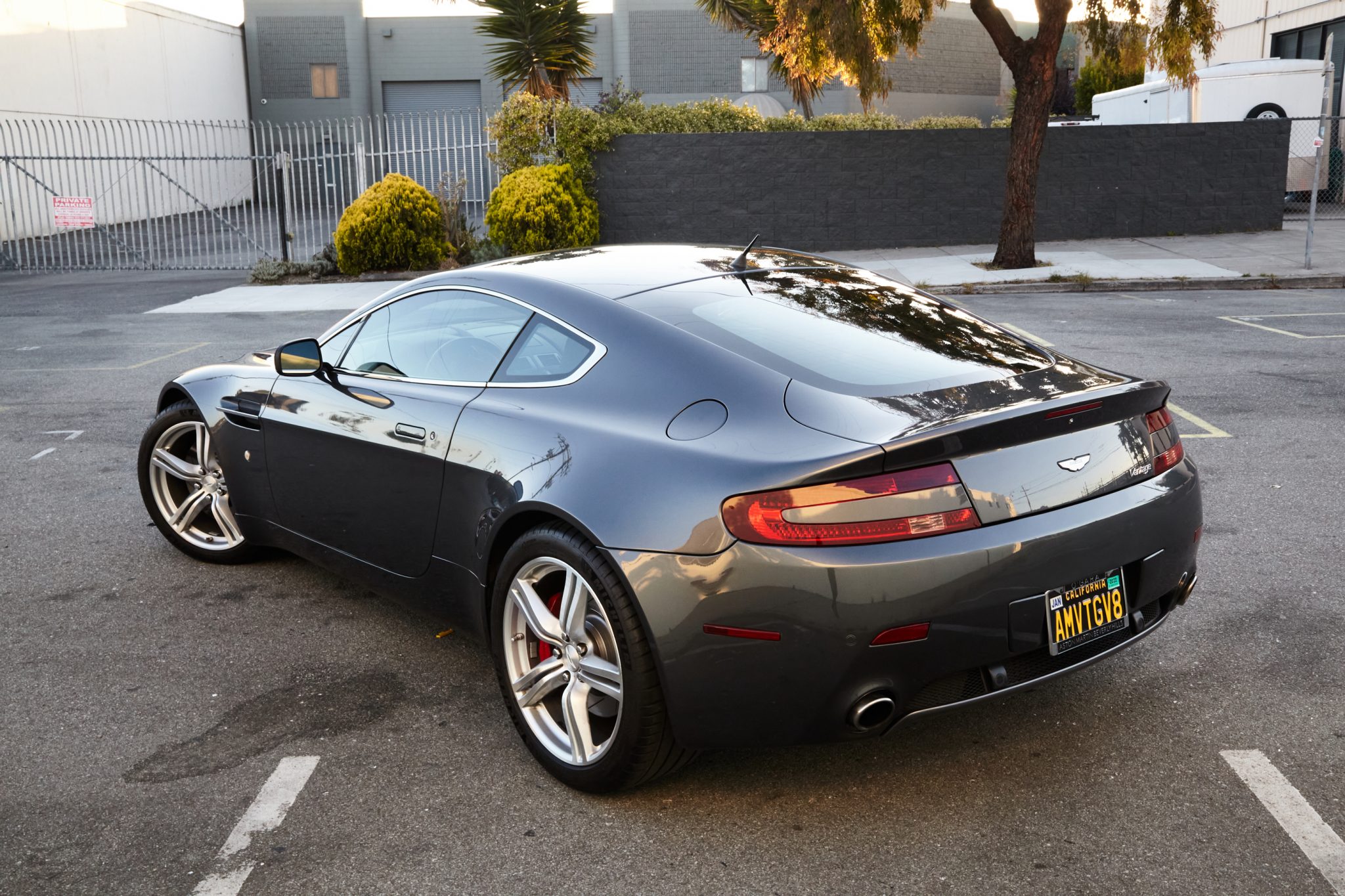 2007 aston martin v8 vantage coupe 6-speed