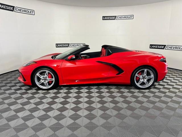 2022 chevrolet corvette stingray w/2lt