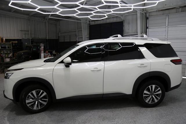 2023 nissan pathfinder sl