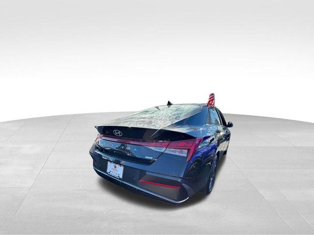 2024 hyundai elantra hev limited