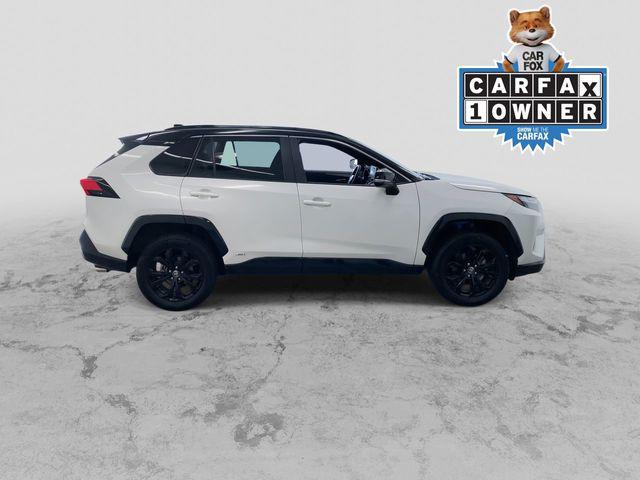 2022 toyota rav4 hybrid se