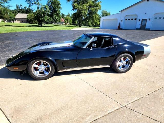 1976 chevrolet corvette coupe