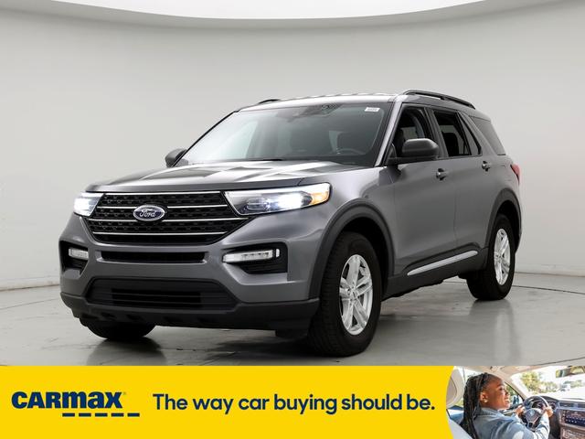 2023 ford explorer xlt