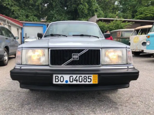 1993 volvo 240 wagon classic limited edition # 943/1600 automatic