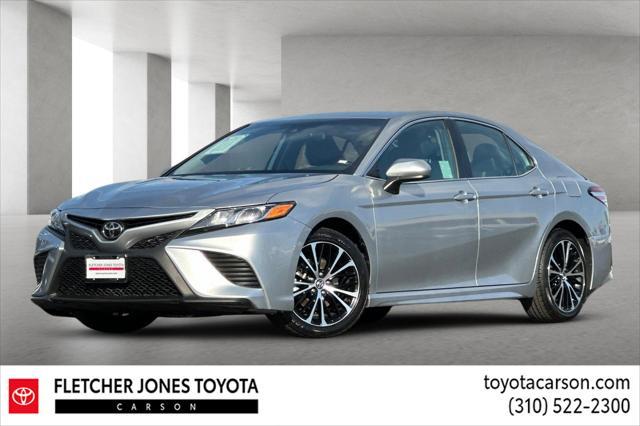 2020 toyota camry se