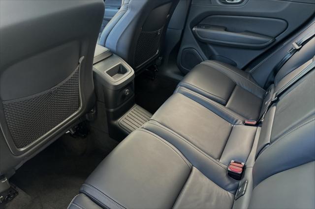 2022 volvo xc60 recharge plug-in hybrid t8 inscription