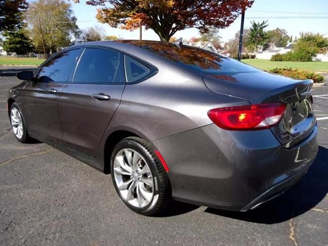 2015 chrysler 200 200s sedan 4d in trenton, new jersey