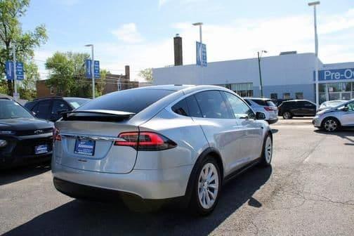 2018 tesla model x in chicago, illinois
