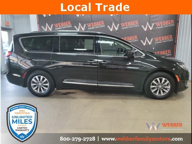 2020 chrysler pacifica touring-l plus