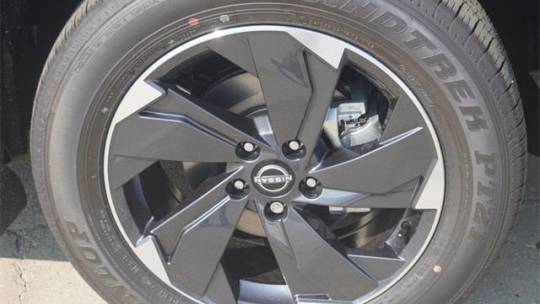 2024 Nissan sv