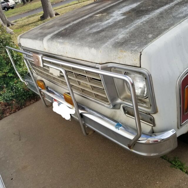 1976 chevrolet silverado (c10 classic) v8 1500 regular cab ls pickup 2d 8 ft