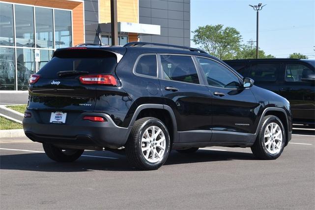 2017 jeep cherokee sport