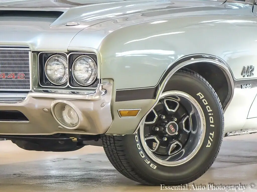 1972 oldsmobile cutlass 442 90538 miles silver 2door 8 cylinder 3-speed auto