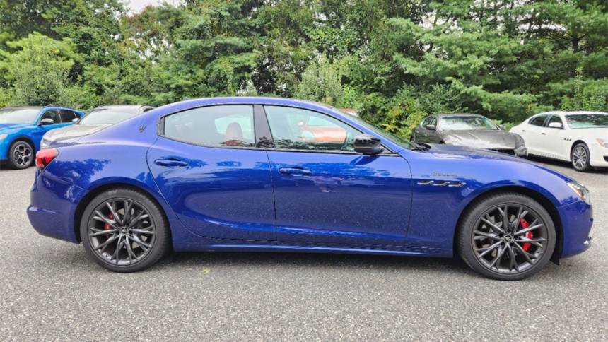 2022 maserati ghibli modena q4