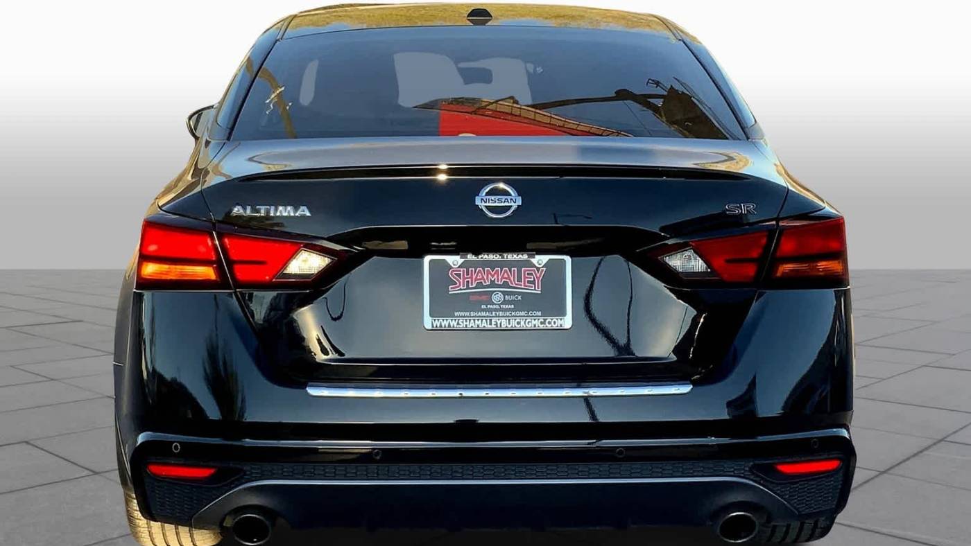 2021 nissan altima 2.5 sr