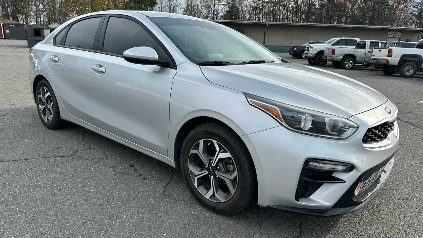 2021 kia forte lxs