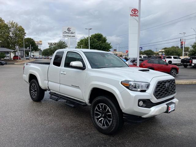 2022 toyota tacoma trd sport