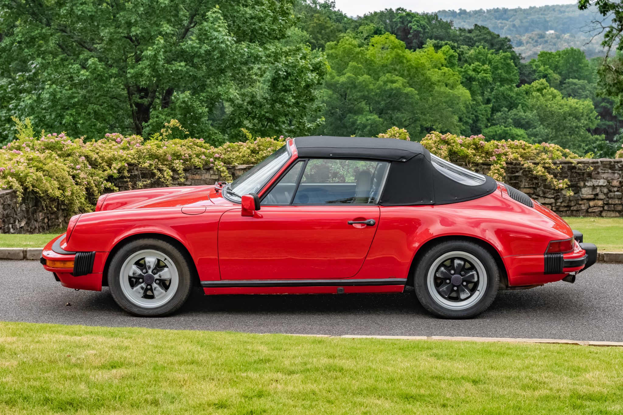 1984 porsche 911 carrera cabriolet