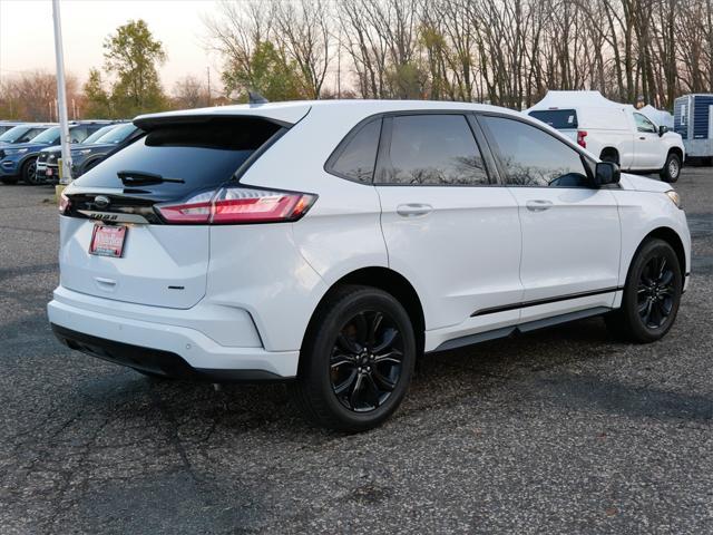 2022 ford edge se