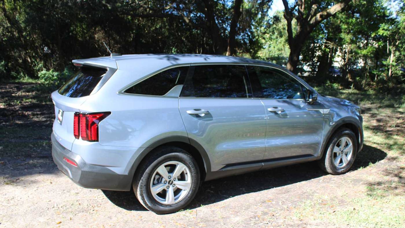2022 kia sorento lx
