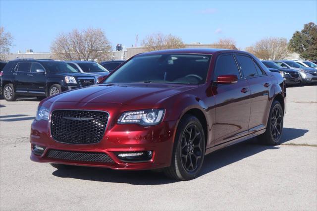 2023 chrysler 300 touring
