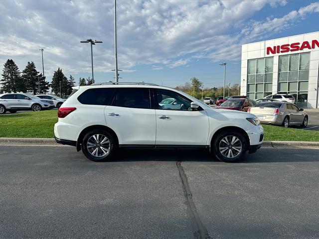 2017 nissan pathfinder sl