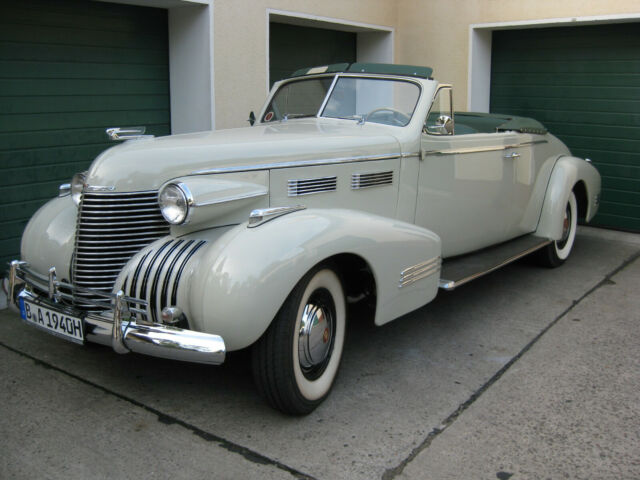 1940-7567 cadillac, 75 series, two door convertible
