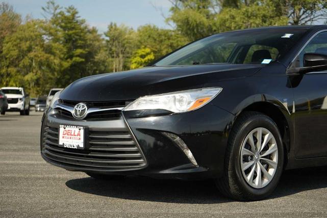 2017 toyota camry le