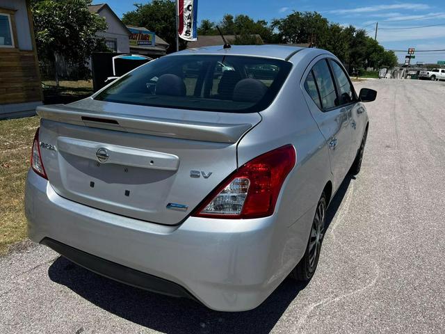 2016 nissan versa sv