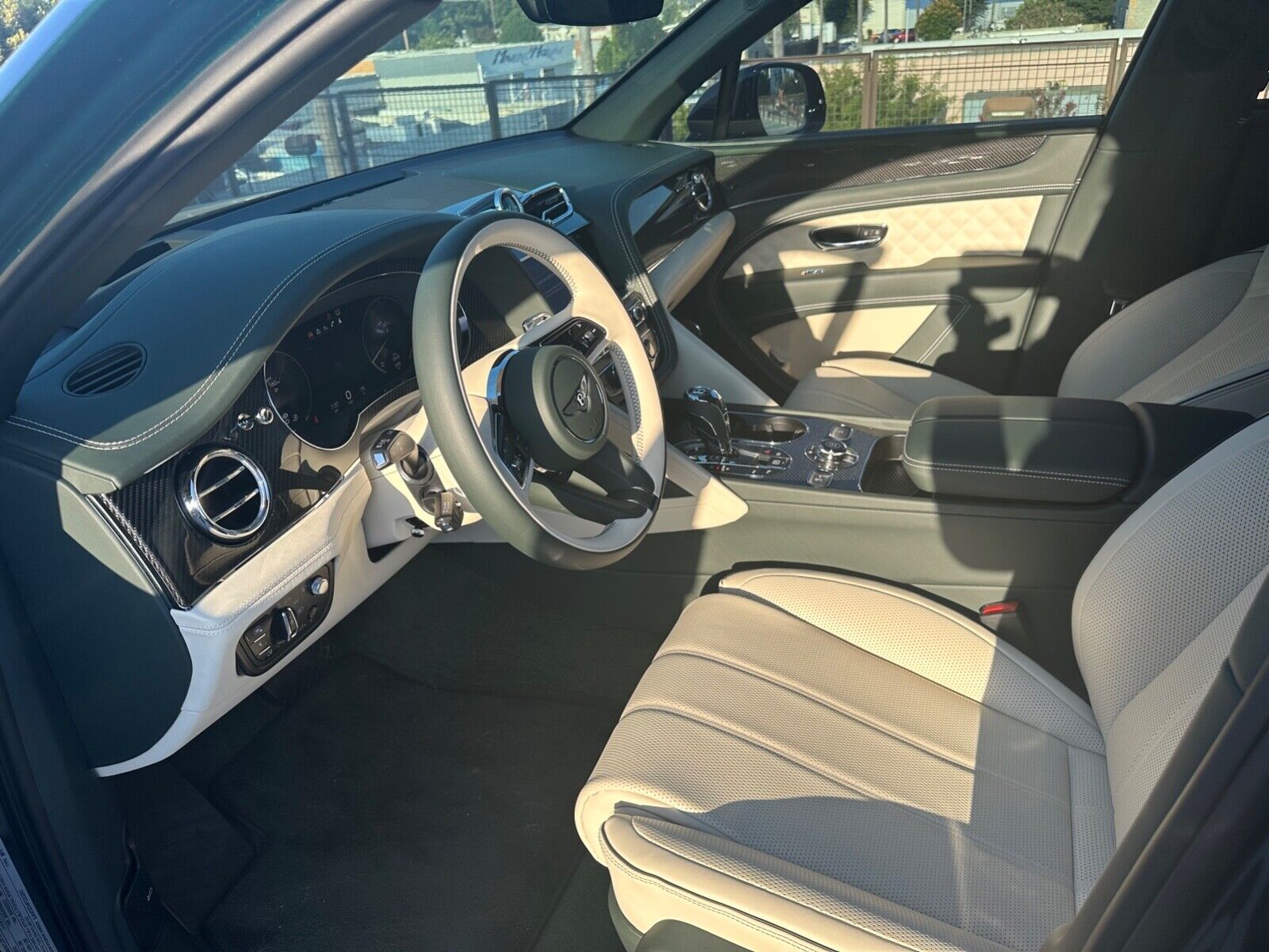 2023 bentley bentayga