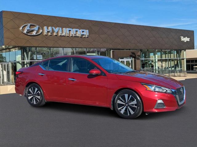 2021 nissan altima 2.5 sv