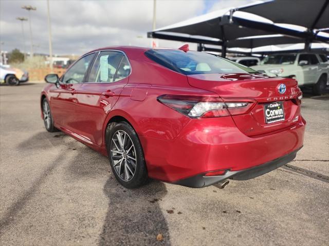 2022 toyota camry hybrid xle