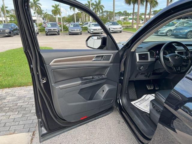 2019 volkswagen atlas 3.6 v6 se r-line