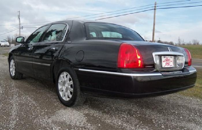 obo 2011 lincoln town car signature ltd in columbus, oh