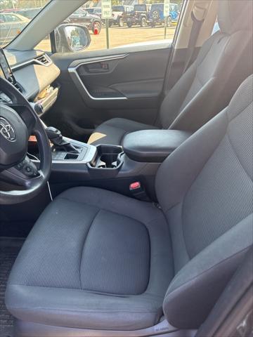 2019 toyota rav4 le