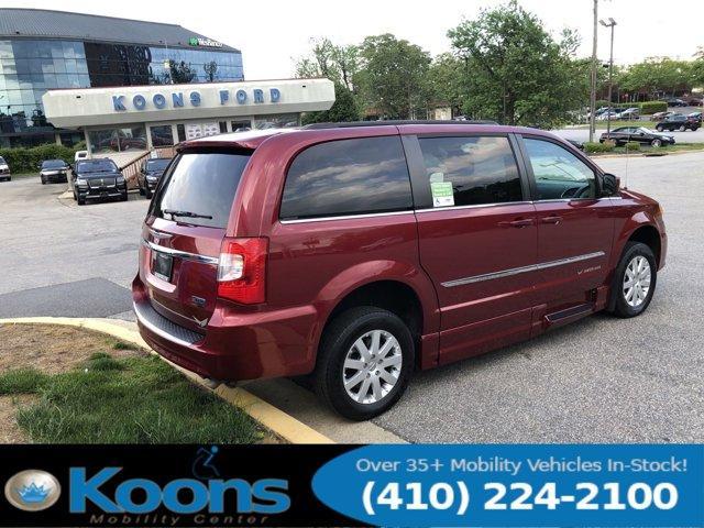2015 chrysler town & country touring
