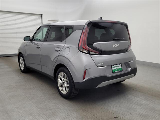 2023 kia soul lx
