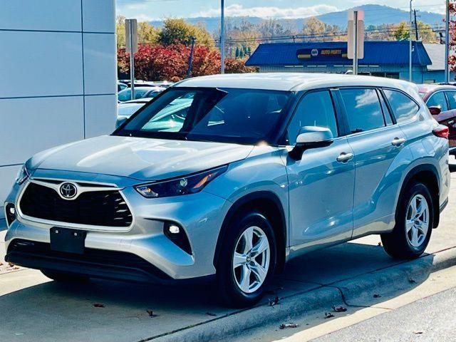 2023 toyota highlander l
