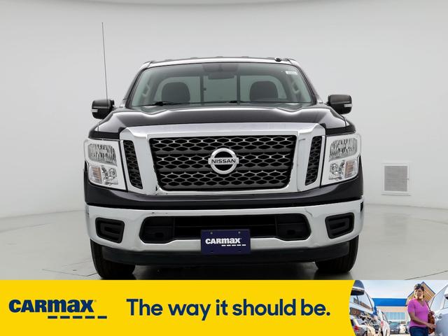2018 nissan titan sv
