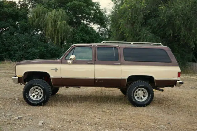 1988 chevrolet suburban silverado 20, 4x4, heavy duty 3/4 ton, rear barn doors