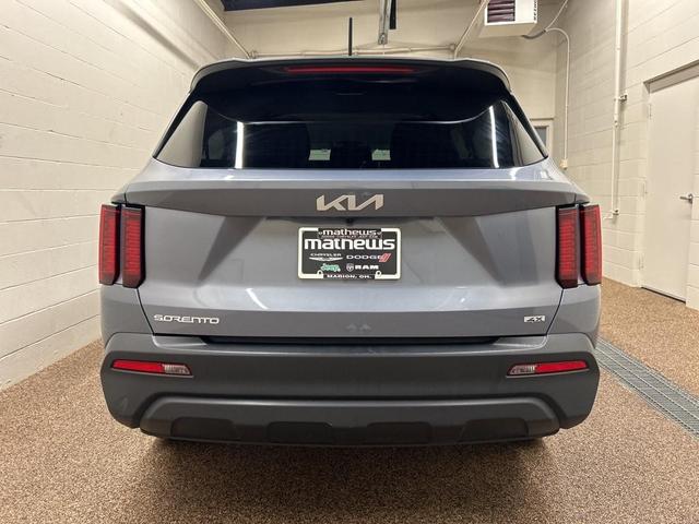 2023 kia sorento lx