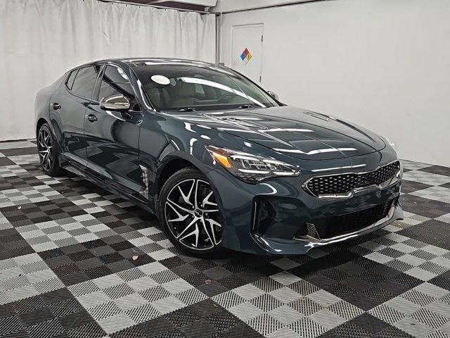2022 kia stinger gt-line