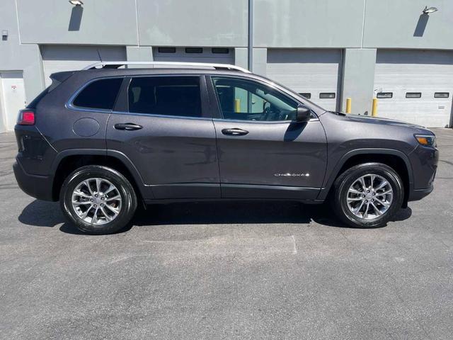 2021 jeep cherokee latitude lux