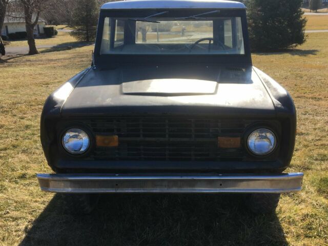 1970 ford bronco runs and drives, 4 wheels, 302 v8