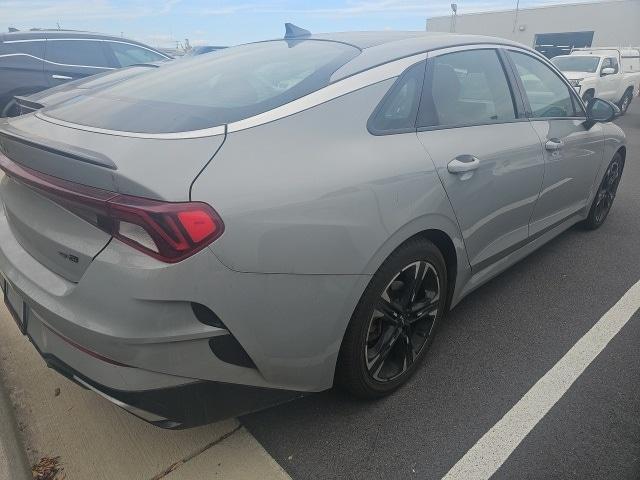 2022 kia k5 gt-line