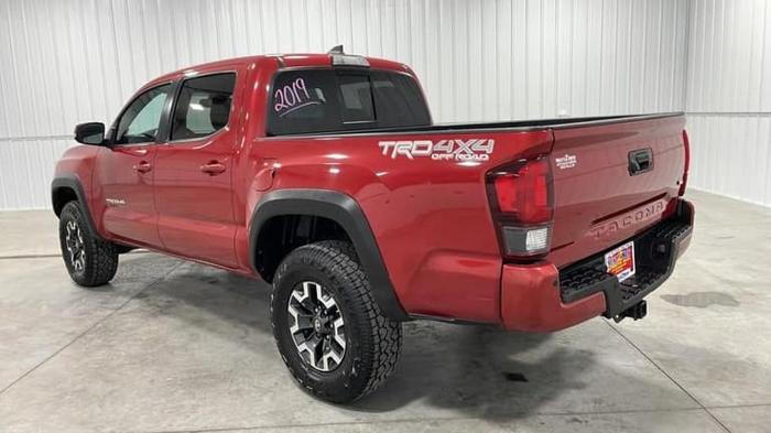 2019 toyota tacoma double cab trd off-road pickup 4d 5 ft in sioux falls, south dakota
