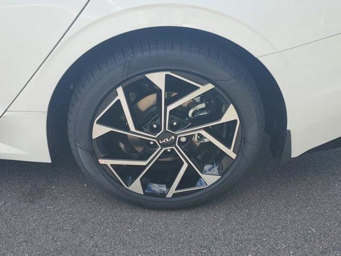 new 2025 kia k5 ex
